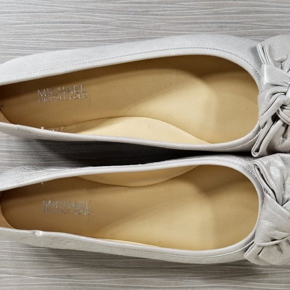 Michael Kors Willa Ballet Flat, Gray Wrinkled Leather, Womens Size 5.5 / 35.5 - Picture 8 of 10